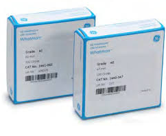 Giấy cân 10x10cm Whatman